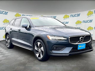 2024 Volvo V60 Cross Country B5 Plus