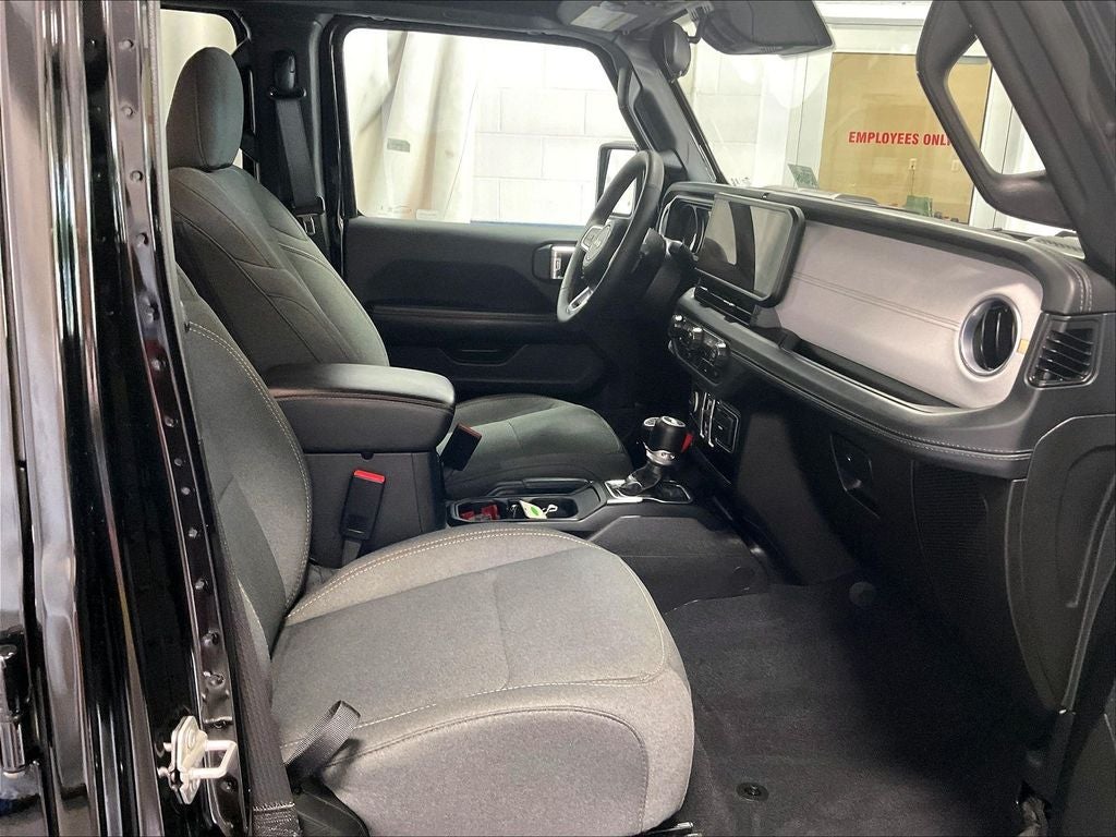 2024 Jeep Wrangler Sahara 4xe