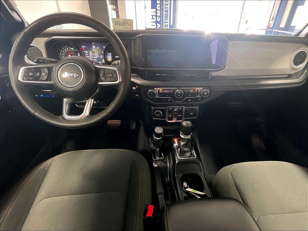 2024 Jeep Wrangler Sahara 4xe