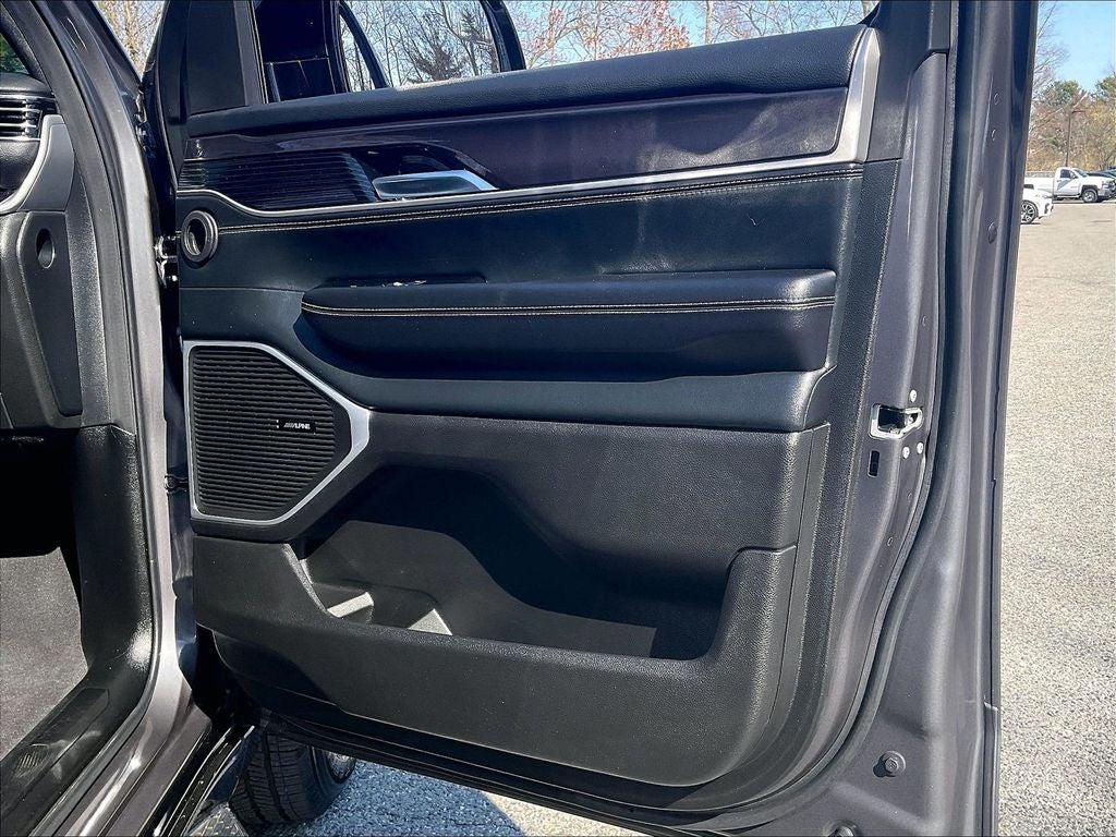 2024 Jeep Wagoneer Base