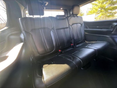 2024 Jeep Wagoneer Base