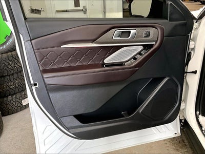 2025 Ford Explorer Platinum