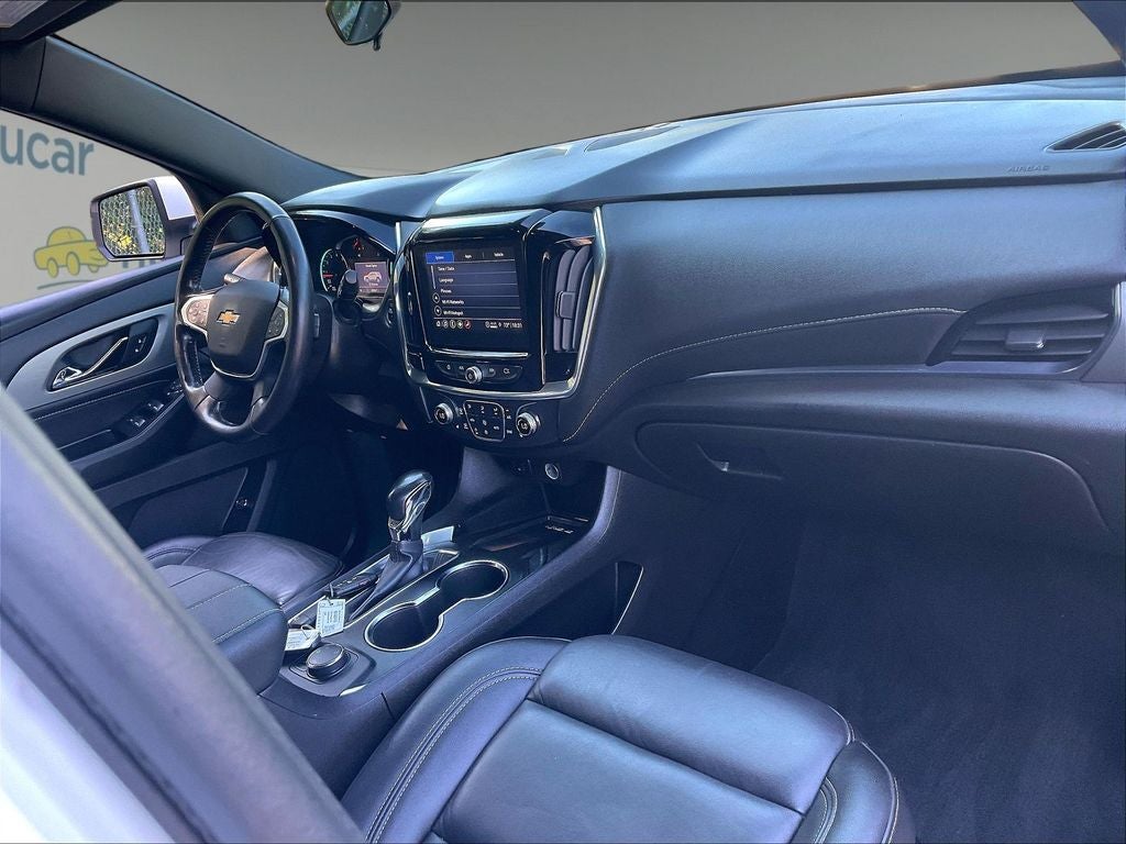 2022 Chevrolet Traverse LT Leather