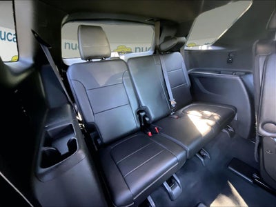 2022 Chevrolet Traverse LT Leather