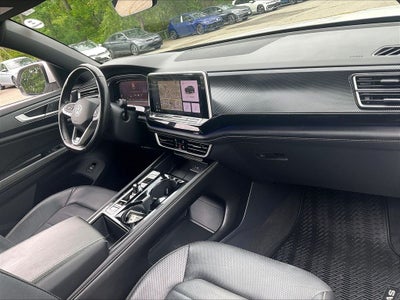 2024 Volkswagen Atlas Cross Sport 2.0T SEL R-Line