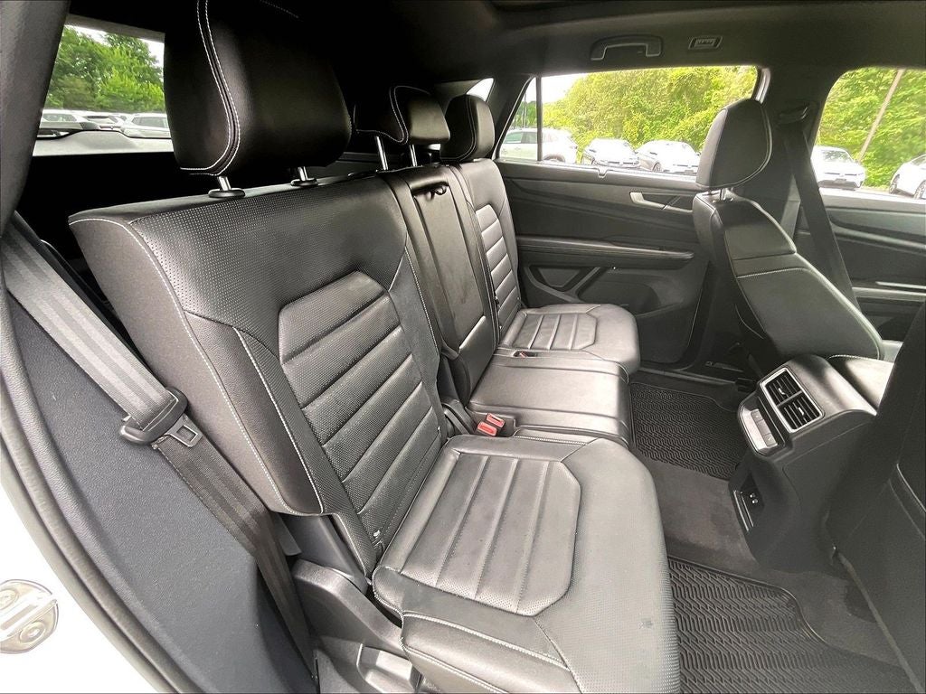 2024 Volkswagen Atlas Cross Sport 2.0T SEL R-Line