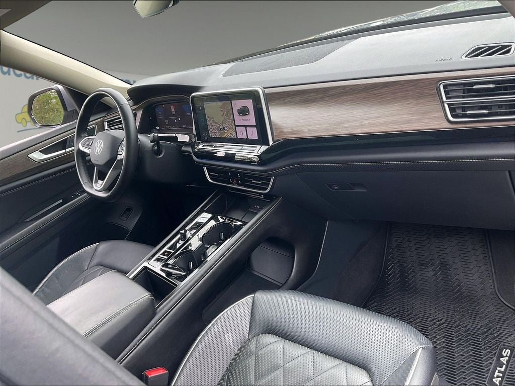 2024 Volkswagen Atlas 2.0T SEL Premium R-Line