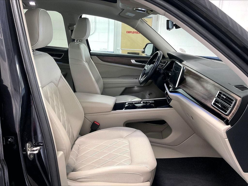 2024 Volkswagen Atlas 2.0T SEL Premium R-Line