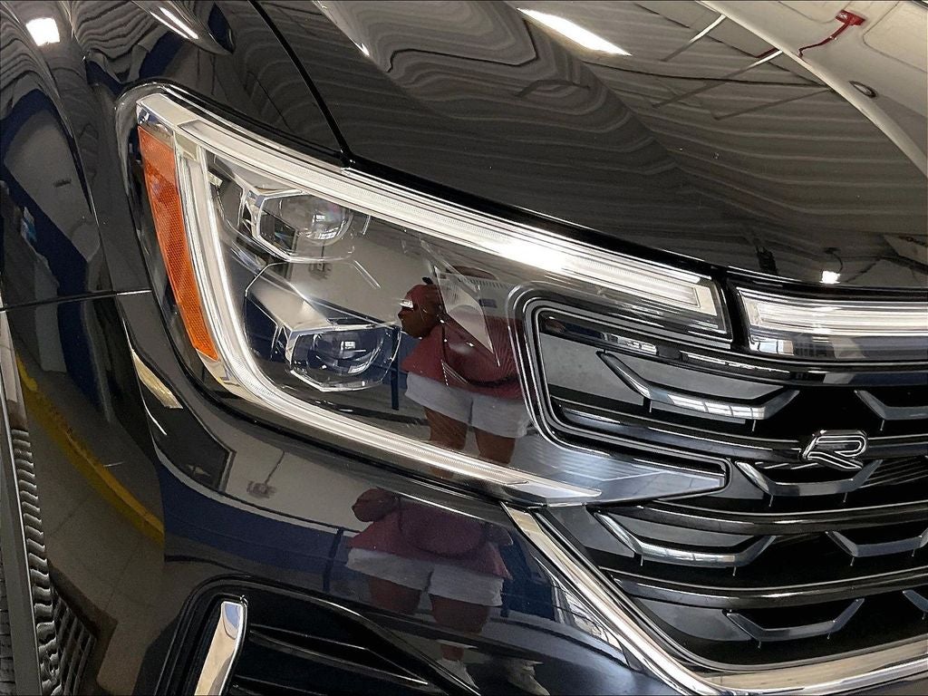 2024 Volkswagen Atlas 2.0T SEL Premium R-Line