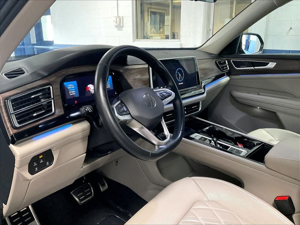 2024 Volkswagen Atlas 2.0T SEL Premium R-Line