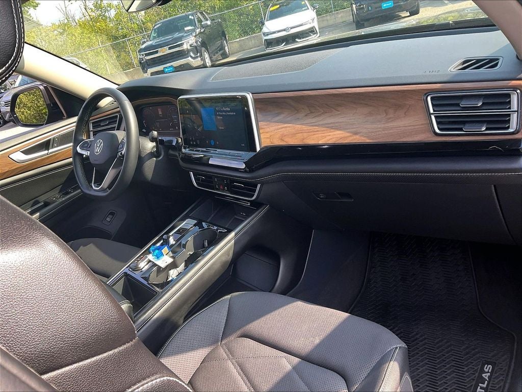 2024 Volkswagen Atlas 2.0T SE w/Technology