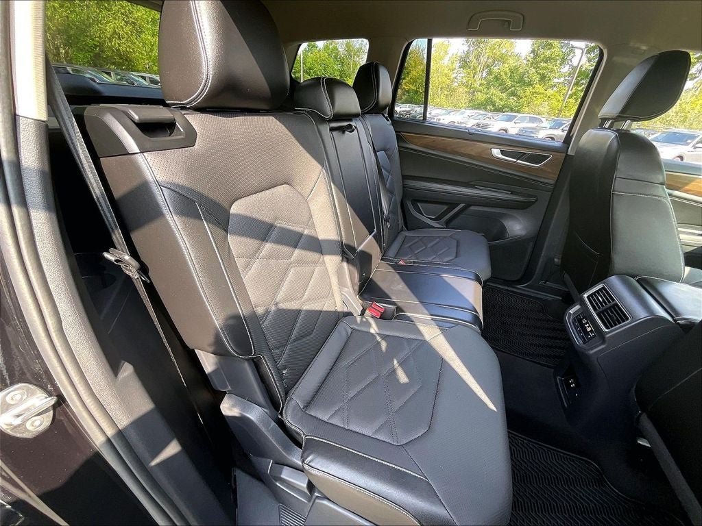 2024 Volkswagen Atlas 2.0T SE w/Technology