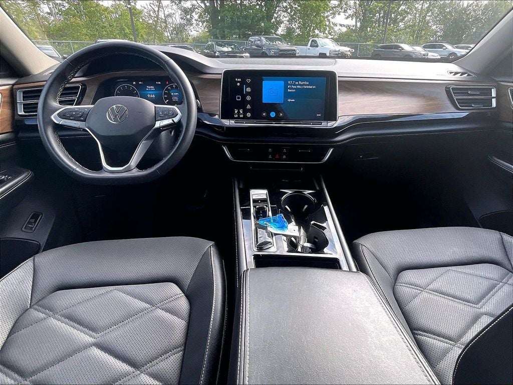 2024 Volkswagen Atlas 2.0T SE w/Technology