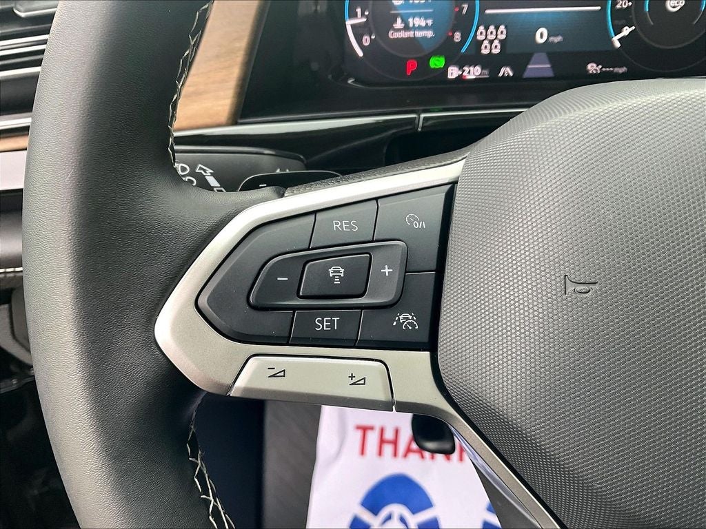 2025 Volkswagen Atlas 2.0T SE w/Technology