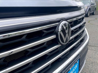 2025 Volkswagen Atlas 2.0T SE w/Technology