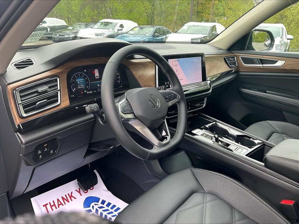 2025 Volkswagen Atlas 2.0T SE w/Technology