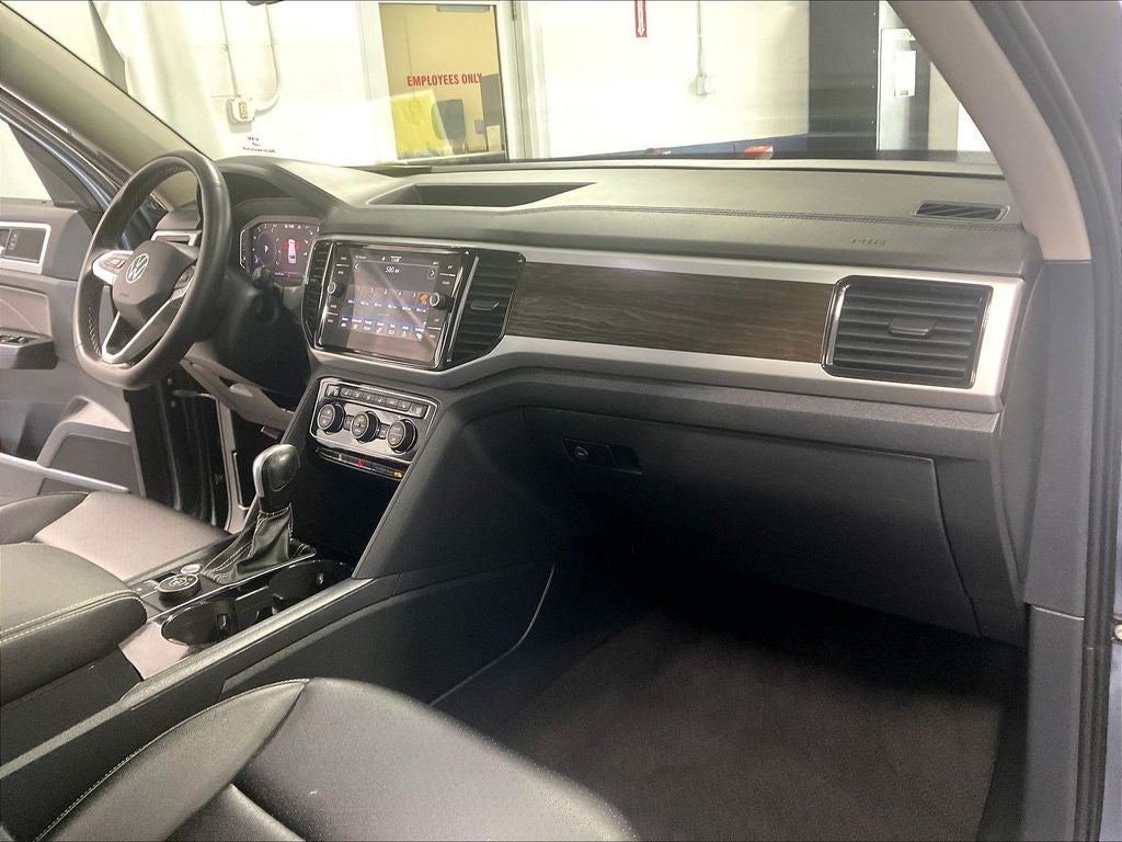 2023 Volkswagen Atlas 3.6L V6 SE w/Technology