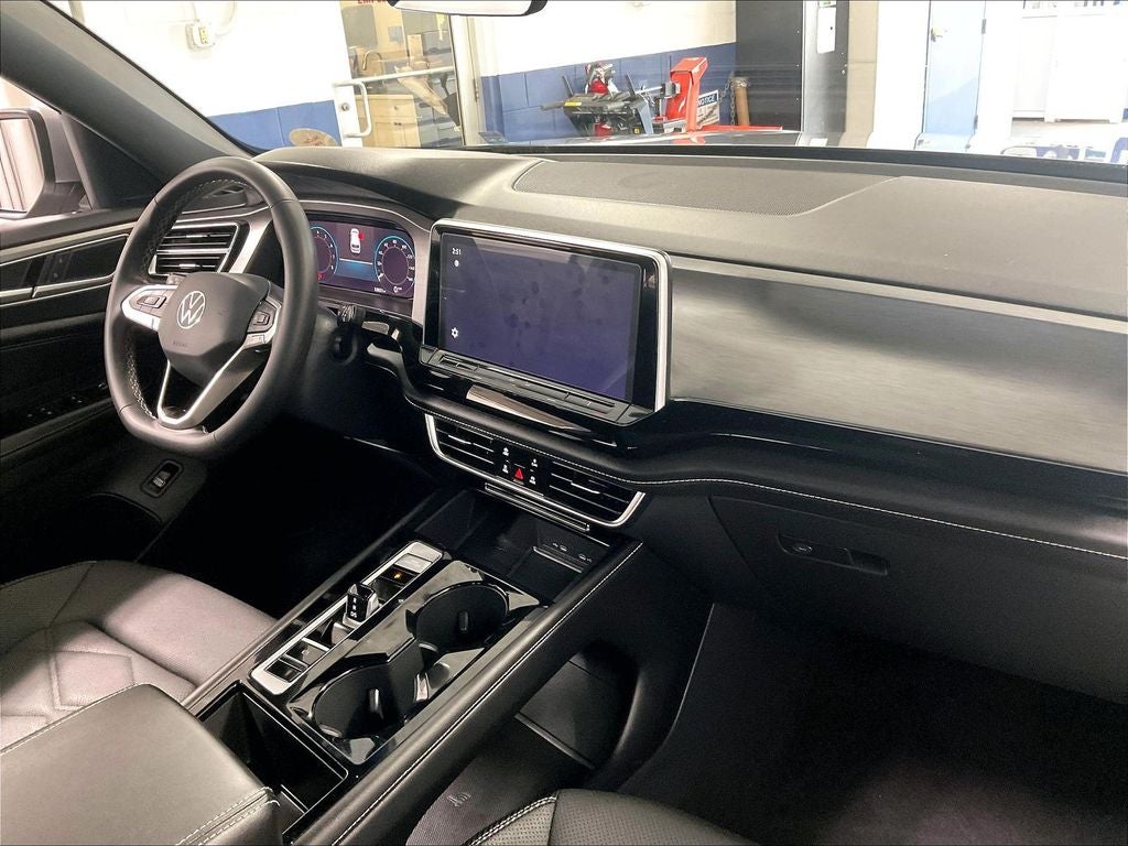 2024 Volkswagen Atlas Cross Sport 2.0T SE w/Technology