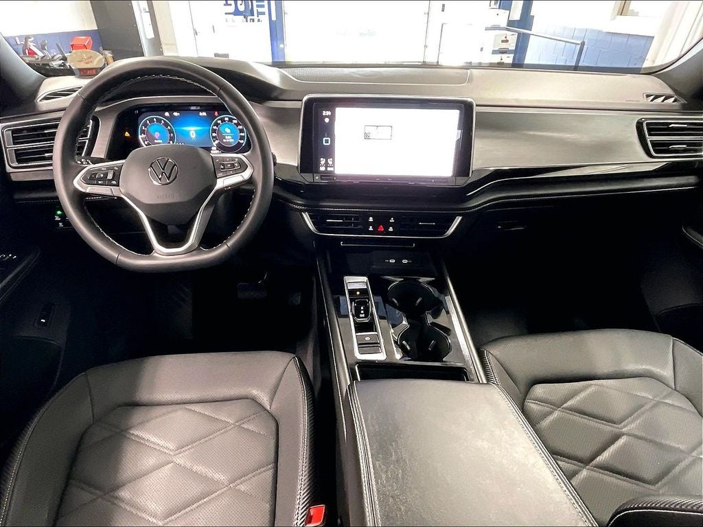2024 Volkswagen Atlas Cross Sport 2.0T SE w/Technology
