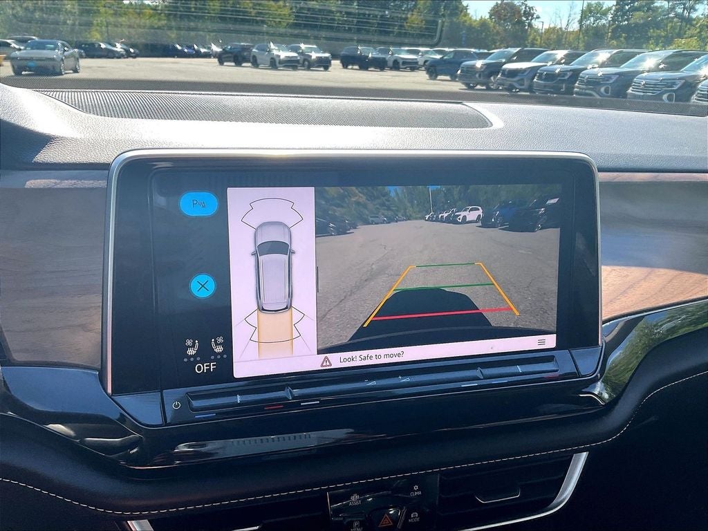 2025 Volkswagen Atlas 2.0T SE w/Technology