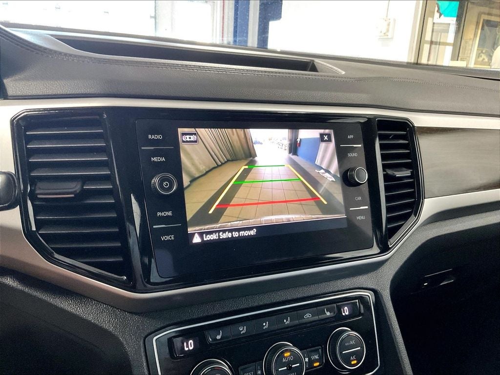 2023 Volkswagen Atlas 3.6L V6 SE w/Technology