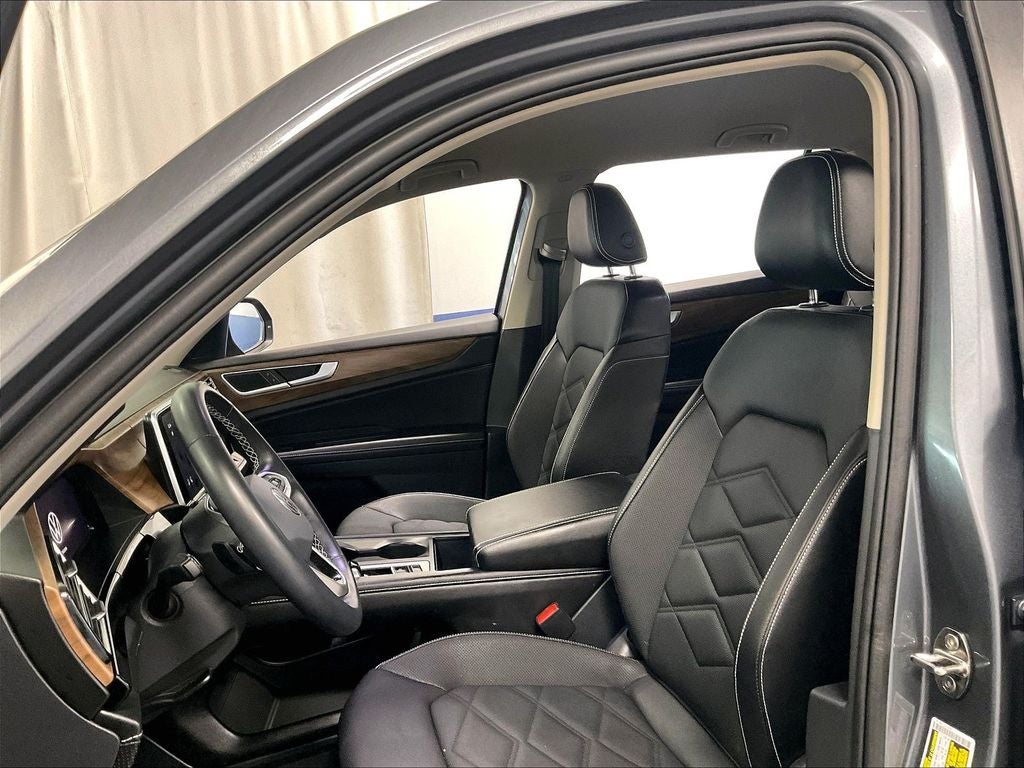 2024 Volkswagen Atlas 2.0T SE