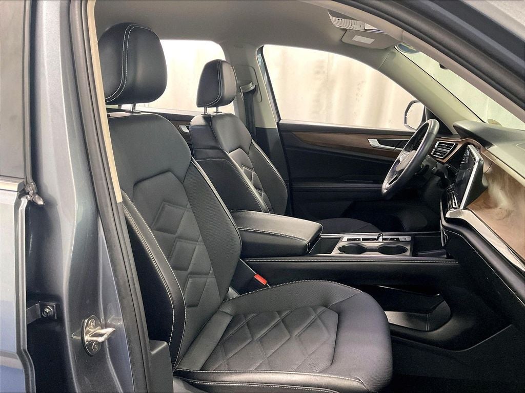2024 Volkswagen Atlas 2.0T SE