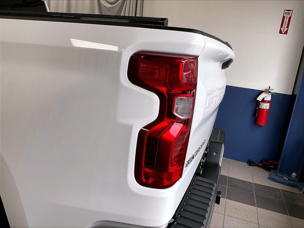 2023 Chevrolet Silverado 1500 LT LT1