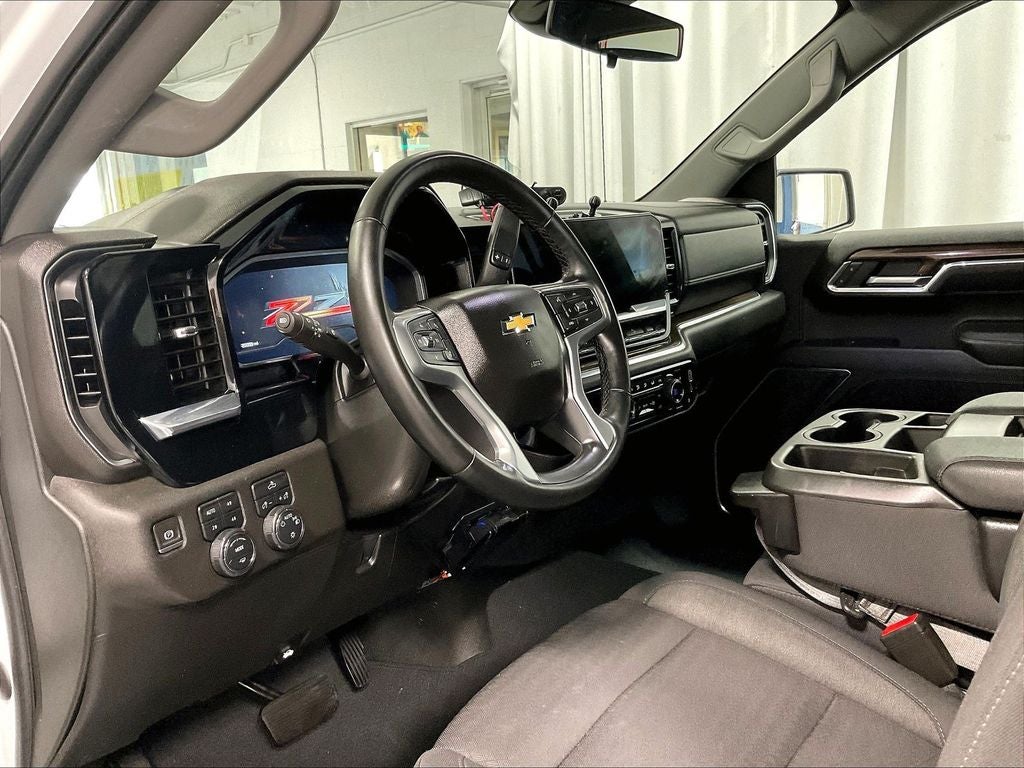 2023 Chevrolet Silverado 1500 LT LT1