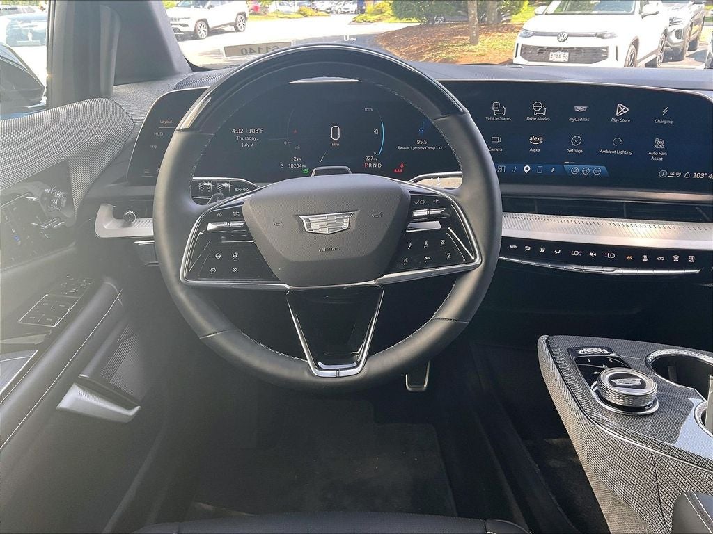 2025 Cadillac OPTIQ Luxury 2