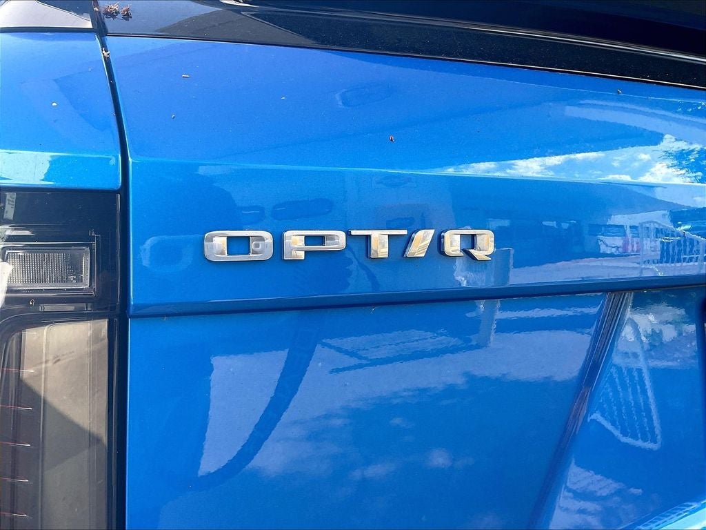 2025 Cadillac OPTIQ Luxury 2