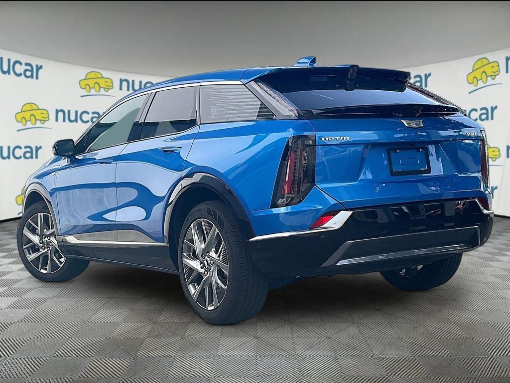 2025 Cadillac OPTIQ Luxury 2