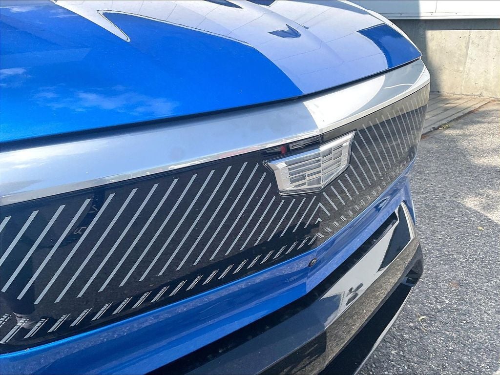 2025 Cadillac OPTIQ Luxury 2