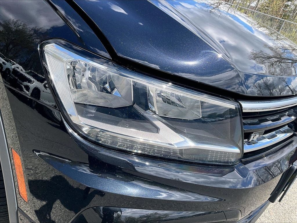 2021 Volkswagen Tiguan 2.0T SE R-Line Black