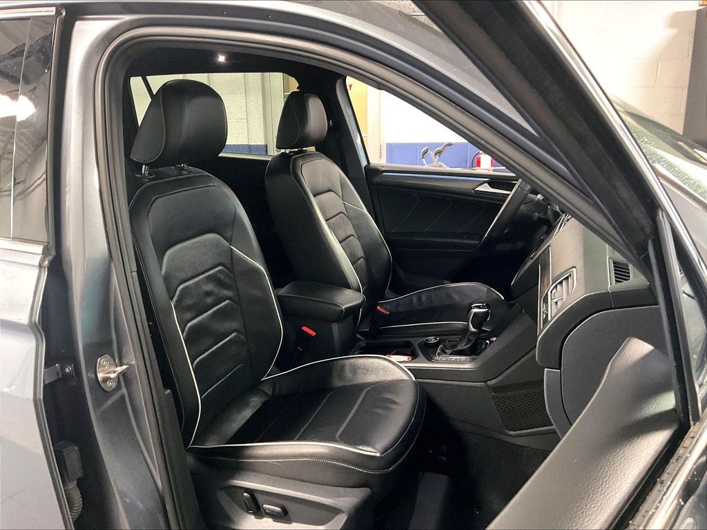 2022 Volkswagen Tiguan 2.0T SEL R-Line