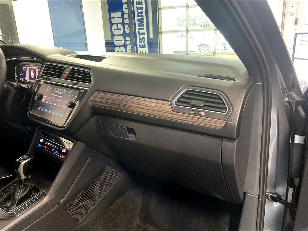 2022 Volkswagen Tiguan 2.0T SEL R-Line