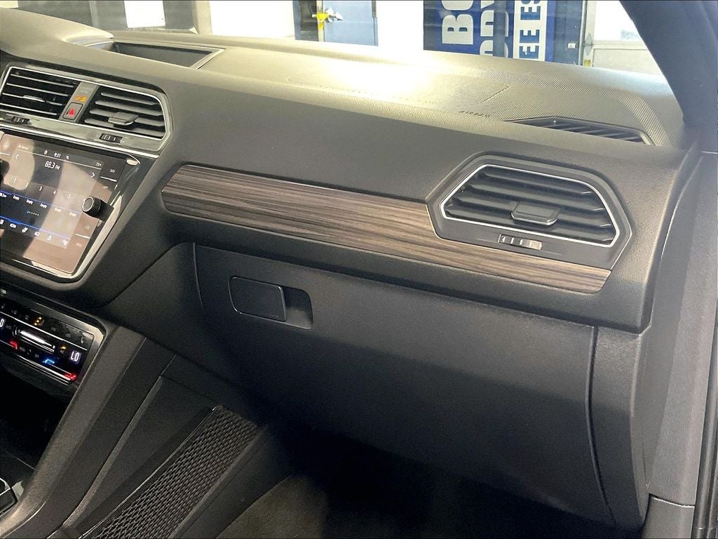 2022 Volkswagen Tiguan 2.0T SEL R-Line