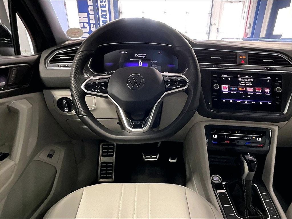 2024 Volkswagen Tiguan 2.0T SE R-Line Black