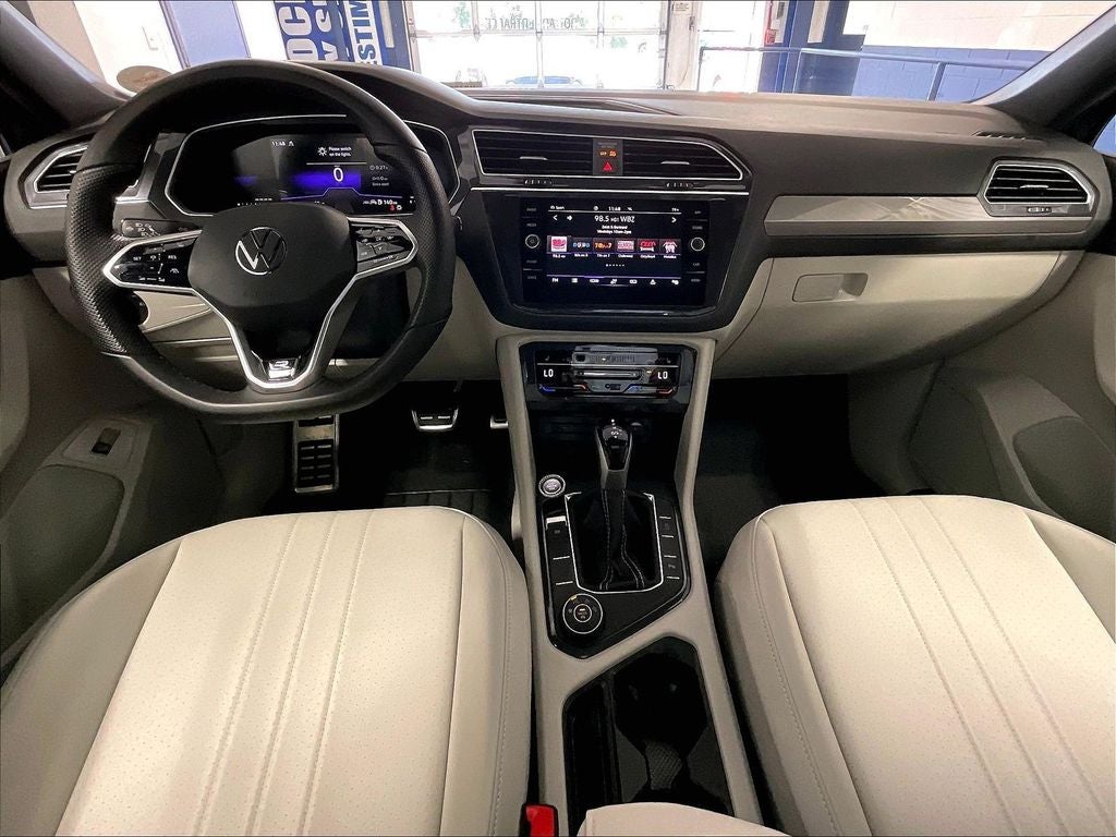2024 Volkswagen Tiguan 2.0T SE R-Line Black