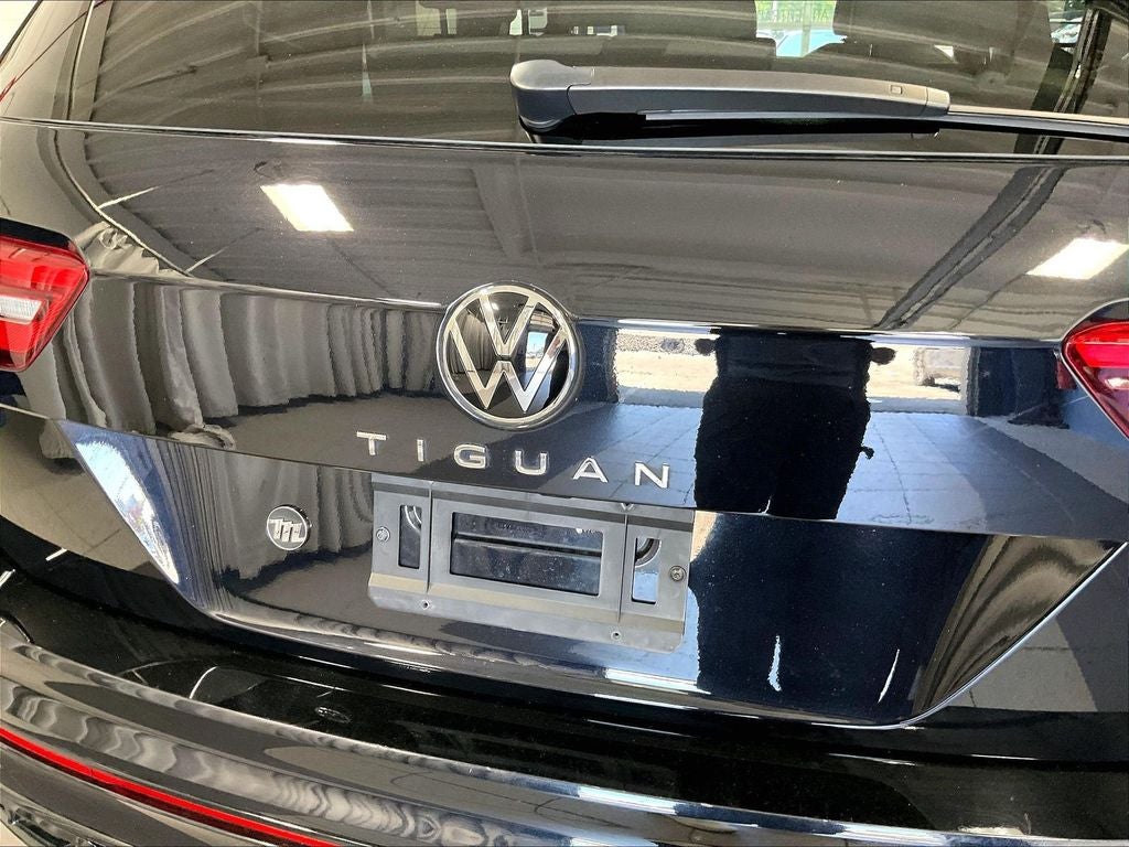 2024 Volkswagen Tiguan 2.0T SE R-Line Black