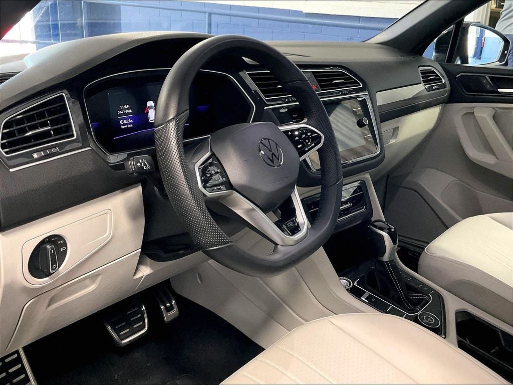 2024 Volkswagen Tiguan 2.0T SE R-Line Black