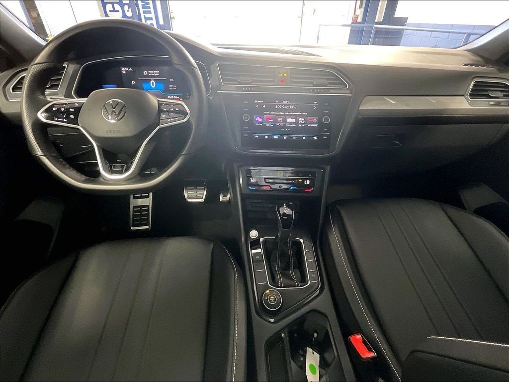 2023 Volkswagen Tiguan 2.0T SE R-Line Black