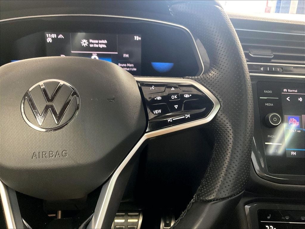 2023 Volkswagen Tiguan 2.0T SE R-Line Black