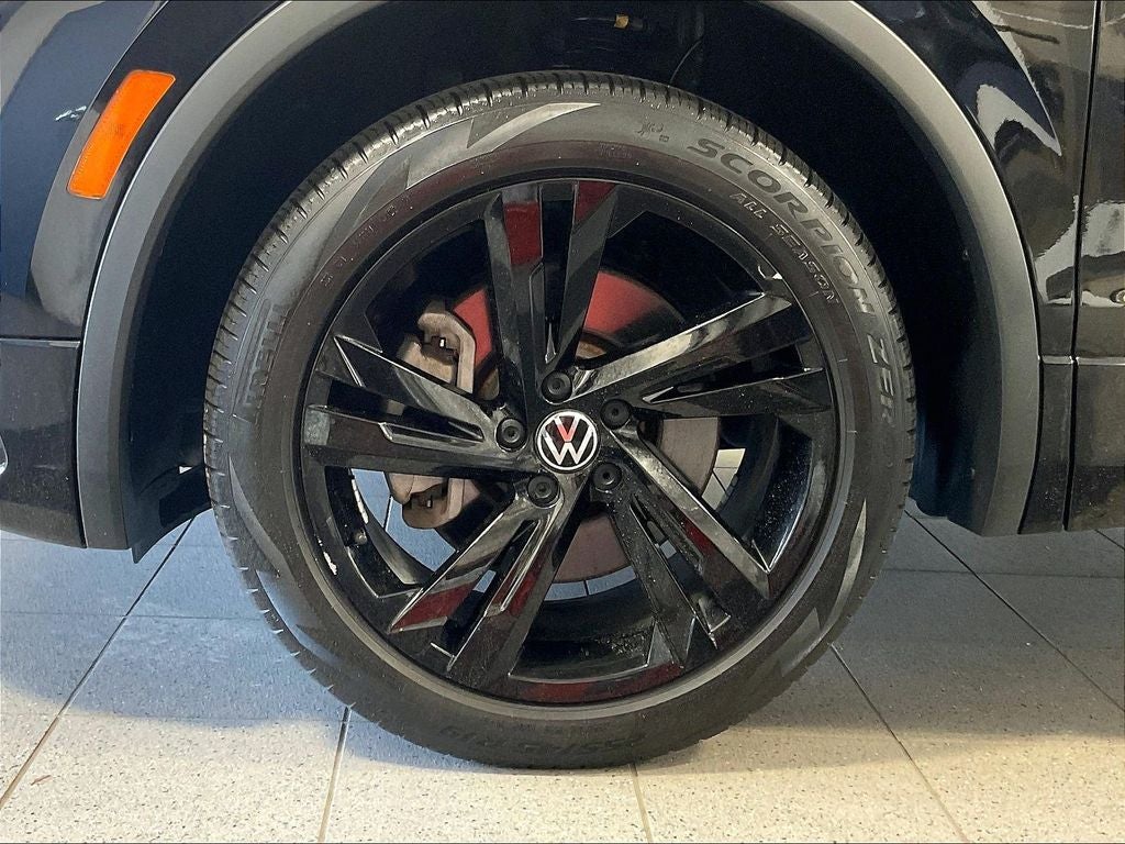 2023 Volkswagen Tiguan 2.0T SE R-Line Black