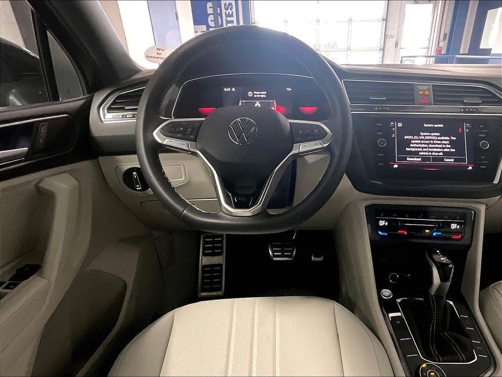 2023 Volkswagen Tiguan 2.0T SE R-Line Black