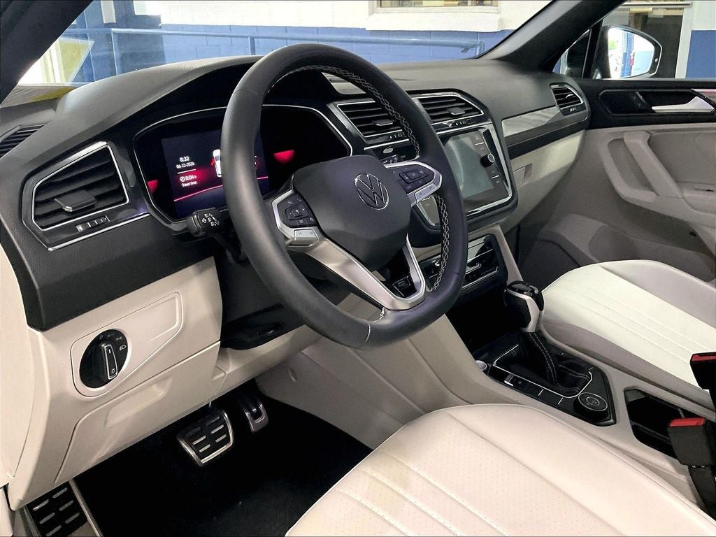 2023 Volkswagen Tiguan 2.0T SE R-Line Black