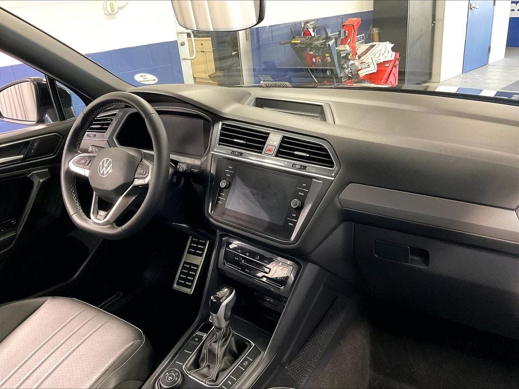 2023 Volkswagen Tiguan 2.0T SE R-Line Black
