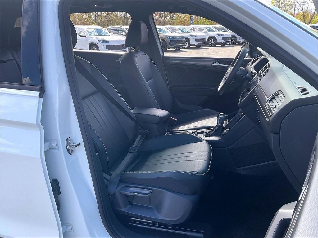 2023 Volkswagen Tiguan 2.0T SE R-Line Black