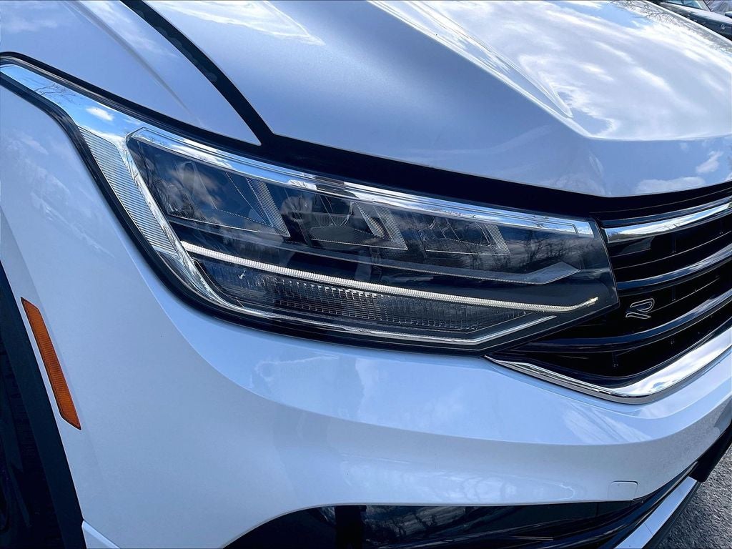 2023 Volkswagen Tiguan 2.0T SE R-Line Black