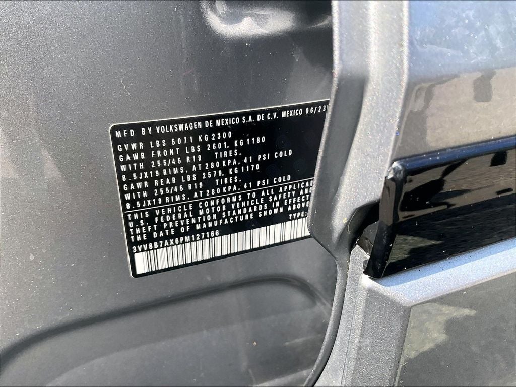 2023 Volkswagen Tiguan 2.0T SE R-Line Black